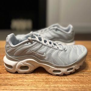 Nike Air Max Plus “Aura White” - GS Size 4Y - (CD0609-407)